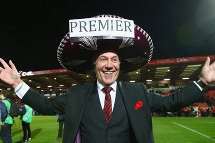 “Τρελάθηκε” ο πρόεδρος της Μπόρνμουθ (VIDEO)