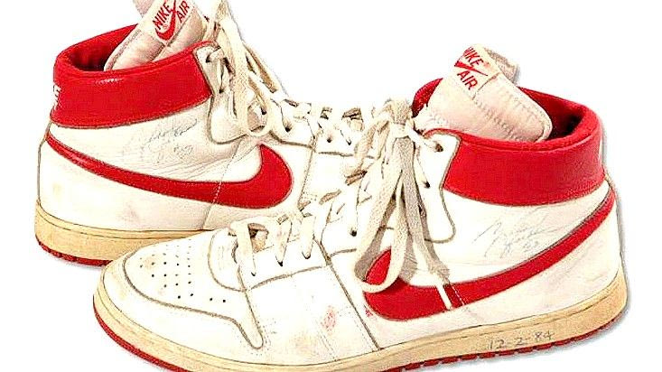 Περισσότερα από 70.000 δολάρια για συλλεκτικά παπούτσια του Τζόρνταν
