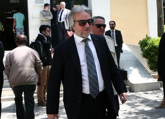 Ο Κομπότης τρολάρει: Η απίστευτη ατάκα του στο Contra.gr!