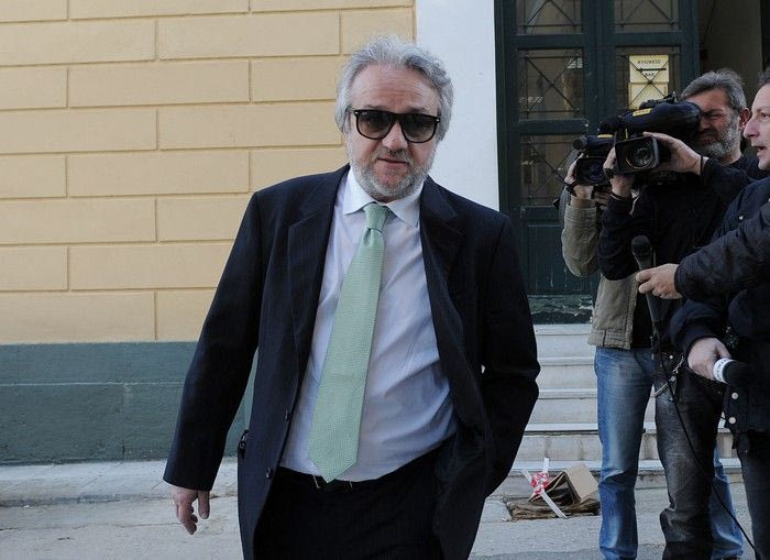 Επιμένει ο Κομπότης