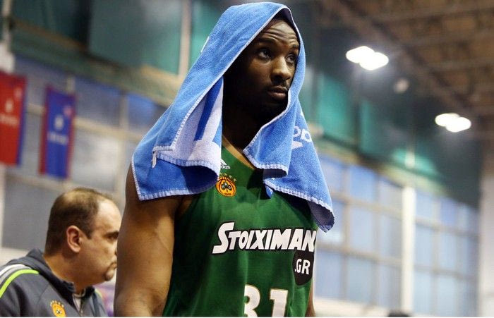 Με τρεις “μικρούς” και χωρίς Λαουάλ στη Ρωσία