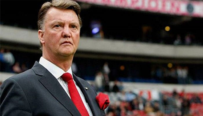 Φαν Χάαλ: “Δεν βλέπετε πως μας παίζουν οι αντίπαλοι;”