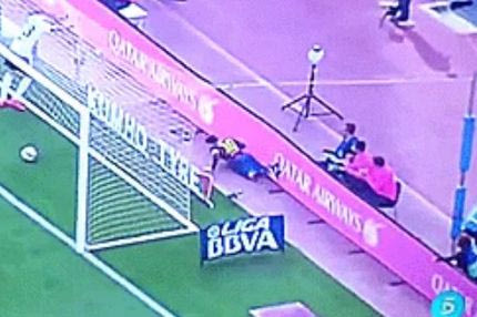 Γιόρτασε με… τούμπα τα 400 ο Μέσι (VIDEO)