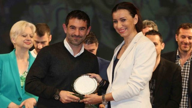 Οι βραβεύσεις των πρωταθλητών Ευρώπης 2004 (VIDEOS)