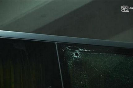 Πέταξαν μπαλάκι του γκολφ στο πούλμαν της Παρί