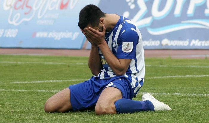 ΑΠΙΘΑΝΕΣ ΣΤΙΓΜΕΣ: Ξέσπασε σε λυγμούς ο Περόνε μετά το χαμένο πέναλτι (PHOTOS & VIDEO)