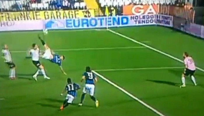 O Πινίγια “ξαναχτύπησε” με τρομερό ψαλιδάκι (VIDEOS)