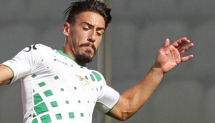 “Πόρτα” της ΑΕΚ στην Πόρτο για Σιμόες