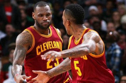 Τρομερό buzzer beater: Ο Τζέι Αρ Σμιθ το έβαλε από την… εξέδρα (VIDEO)