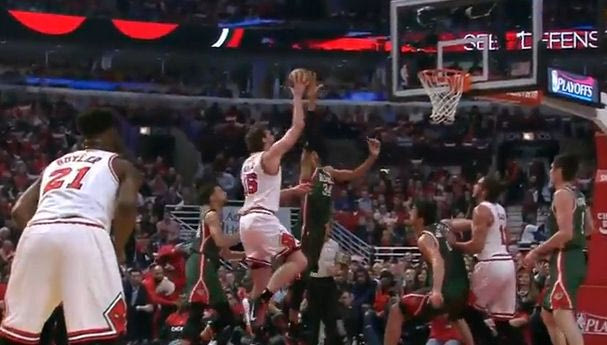 Η μεγαλειώδης τάπα του Αντετοκούνμπο στον Γκασόλ (VIDEO)