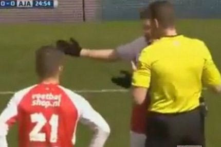 Με 12 παίκτες στο γήπεδο!