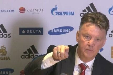 Επεισόδιο Φαν Χάαλ με δημοσιογράφο (VIDEO)