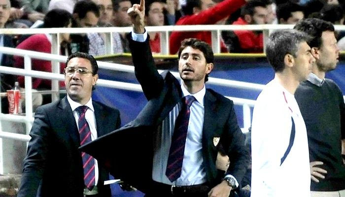 O Βίκτορ αναλαμβάνει την Ντεπορτίβο