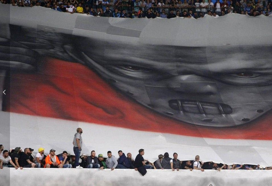 Το επιβλητικό πανό των φίλων της Νάπολι (PHOTOS+VIDEO)