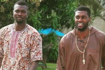 Επίθεση Αντεμπαγιόρ στον αδελφό του: “Μου έκλεψε φανέλες των Ζιντάν, Φοέ και ένα περιδέραιο αξίας 30.000 ευρώ”