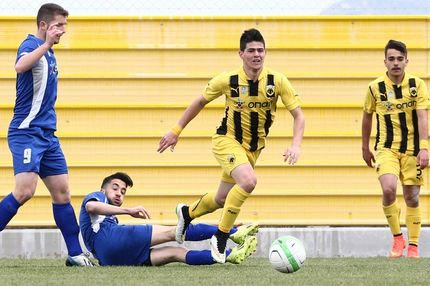 Nίκη και… αφιέρωση στον Κοντοέ