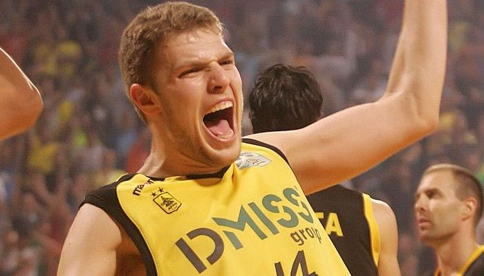 Πήρε την ελληνική υπηκοότητα ο Βεζένκοφ