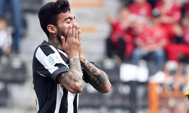 Πρόβλημα με Σκόνδρα, Κλάους, καλύτερα ο Μακ