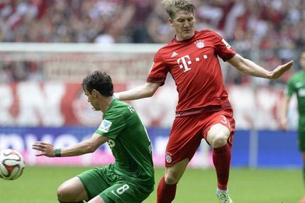 32 αγ.: Σόκαρε την Μπάγερν η Άουγκσμπουργκ με ΓΚΟΛΑΡΑ Μπομπαντίγια, επιστροφή στις νίκες για Ντόρτμουντ (VIDEOS)