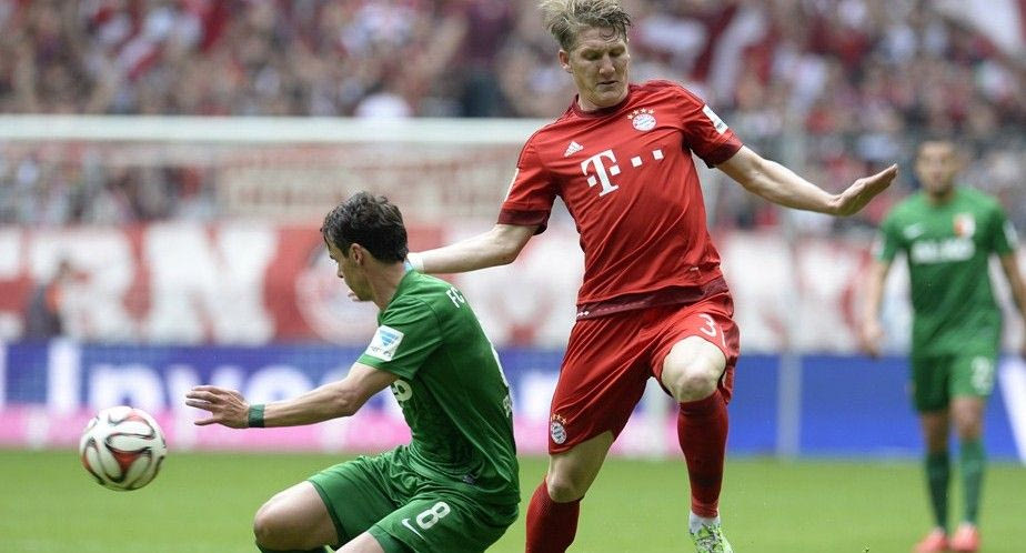 32 αγ.: Σόκαρε την Μπάγερν η Άουγκσμπουργκ με ΓΚΟΛΑΡΑ Μπομπαντίγια, επιστροφή στις νίκες για Ντόρτμουντ (VIDEOS)