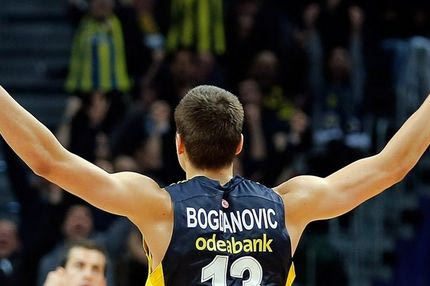 Αντίπαλοι Παναθηναϊκού: Με buzzer beater η Φενέρ, επεισοδιακή νίκη η Εφές