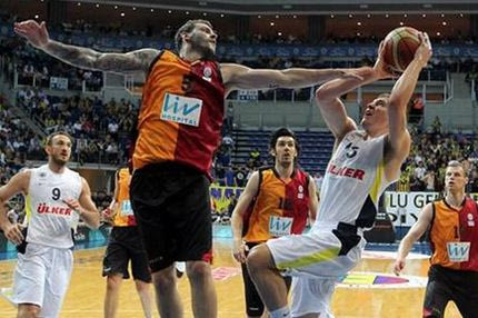 Η Φενέρμπαχτσε ξέσπασε στη Γαλατάσαραϊ