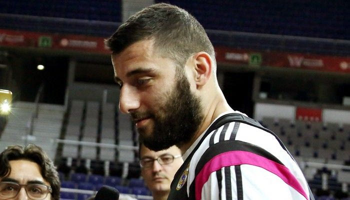 Μπουρούσης: “Θέλω να νικήσει ο Ολυμπιακός” (VIDEO)