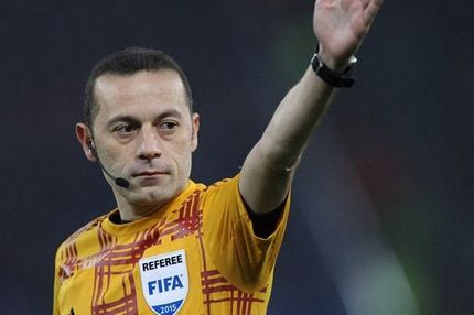 Ο Τσακίρ των κόκκινων καρτών στον τελικό Γιουβέντους-Μπαρτσελόνα