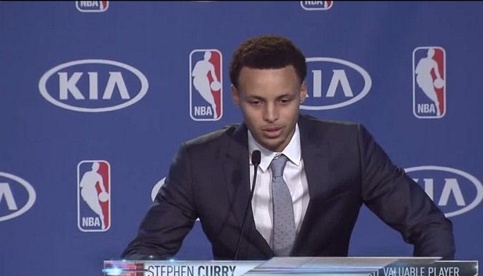 Συγκίνηση και δάκρυα από τον Κάρι στην ομιλία του (VIDEO)