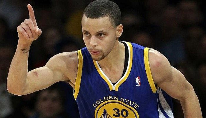 Ο Κάρι ψηφίστηκε MVP της σεζόν (VIDEOS)