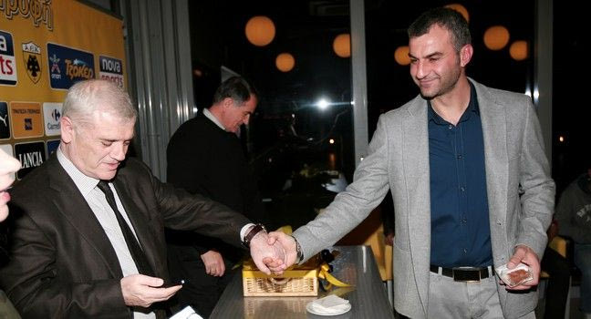 Θέμα προπονητή Vs Πίστη Μπάγεβιτς