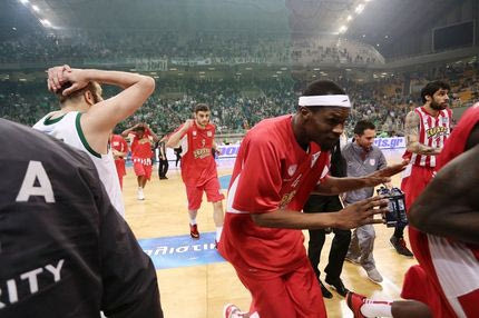 Τρεις αγωνιστικές και πρόστιμο για τα επεισόδια του ντέρμπι