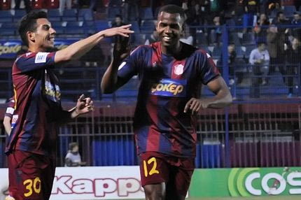 Το όνομα του Ντουμίτρου στο τραπέζι