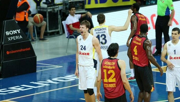 Η άμυνα έστειλε τη Φενέρμπαχτσε στα ημιτελικά