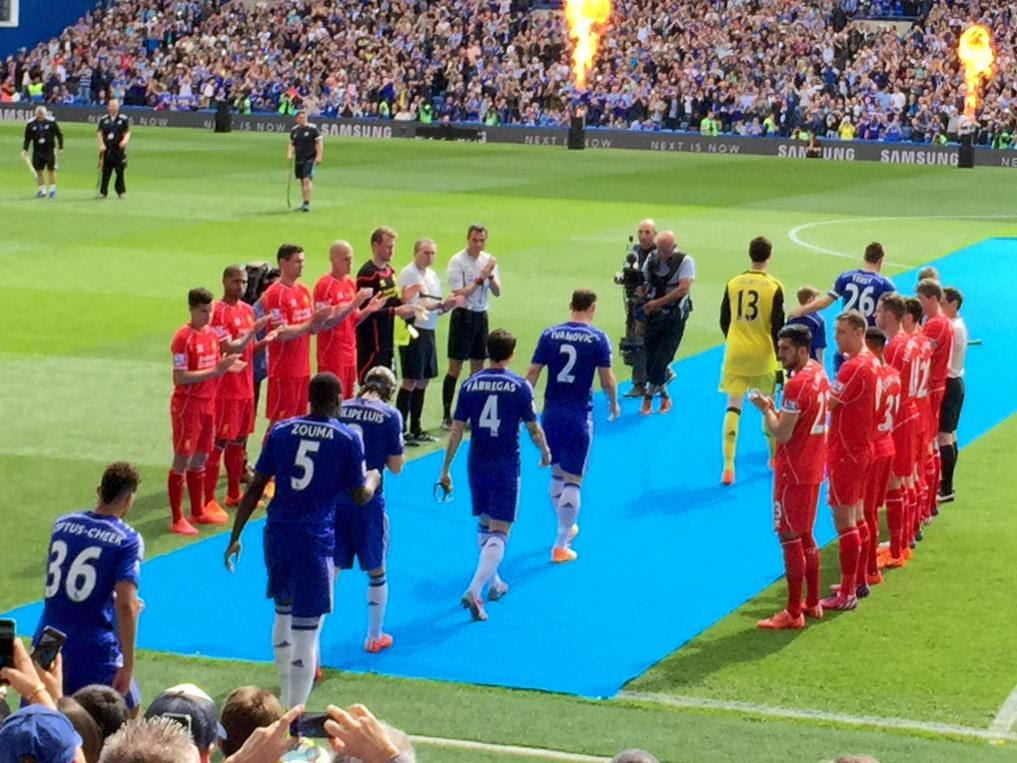 Οι παίκτες της Λίβερπουλ τίμησαν την πρωταθλήτρια Τσέλσι (VIDEOS)