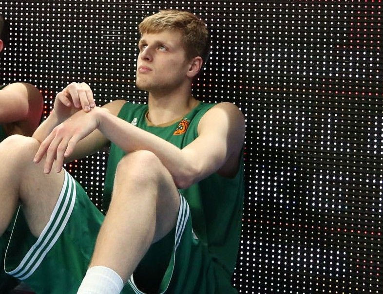 Διανυκτερεύει στο νοσοκομείο ο Χαραλαμπόπουλος