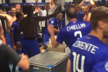 Τραγούδια και χοροί στα αποδυτήρια της Γιουβέντους (VIDEO)