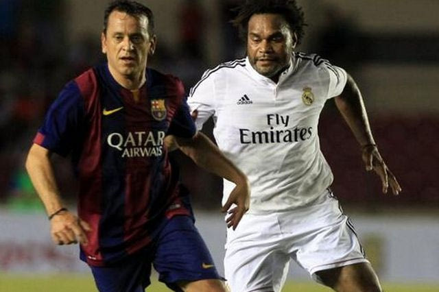 Ο Καρεμπέ αγόρασε φανέλα της Μπαρτσελόνα με 2.000 ευρώ, για καλό σκοπό