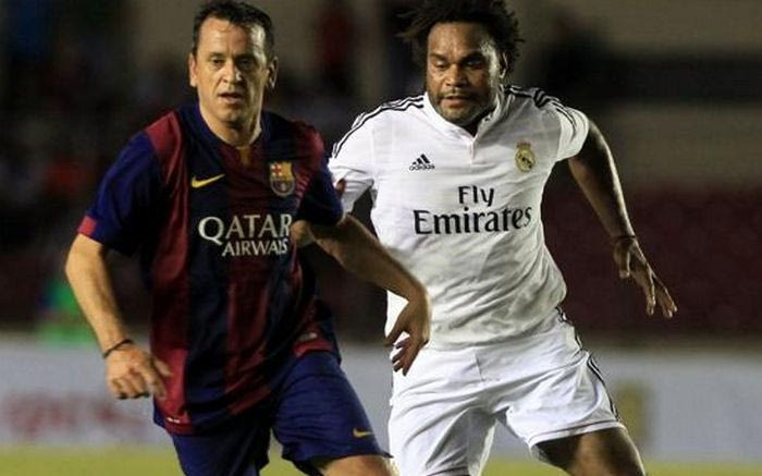 Ο Καρεμπέ αγόρασε φανέλα της Μπαρτσελόνα με 2.000 ευρώ, για καλό σκοπό