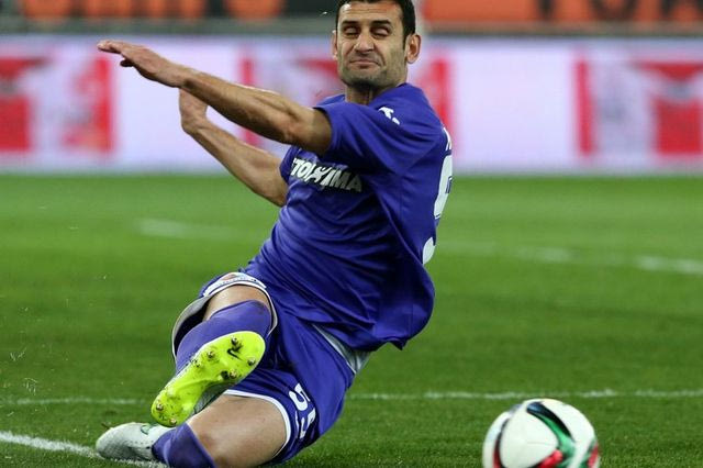 Με Καρυπίδη αντί Παπάζογλου στο κέντρο άμυνας