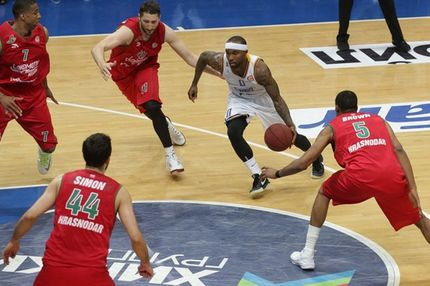 Η Κουμπάν έσπασε την έδρα της Χίμκι