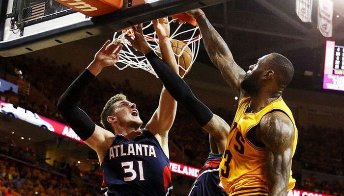 Το απίστευτο κάρφωμα του Λεμπρόν (VIDEO)