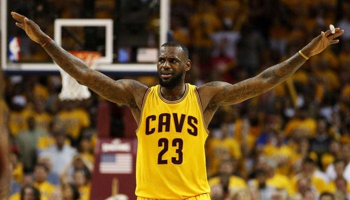 Top 5: Το σόου του “βασιλιά” Λεμπρόν (VIDEO)