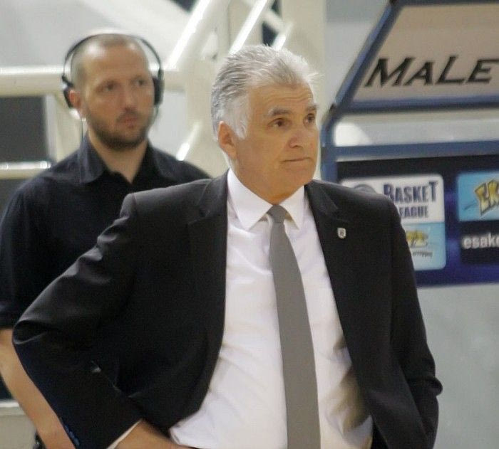 Η παραμονή Μαρκόπουλου και η παρουσία Κνέζεβιτς