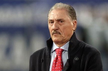 Μαντζουράκης: “Ούτε σημαία δεν μπορεί να ντριμπλάρει ο Μίλερ”