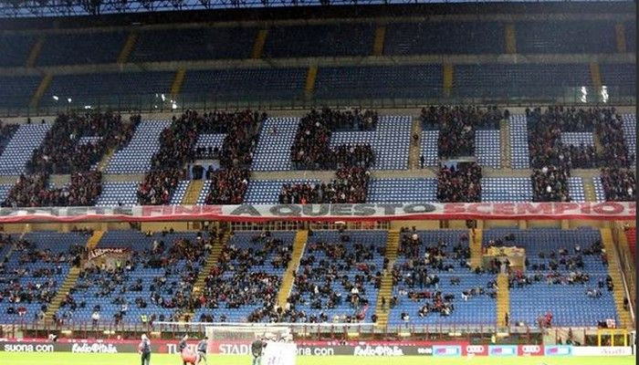 Απίστευτο μήνυμα από τους οπαδούς της Μίλαν (PHOTOS)