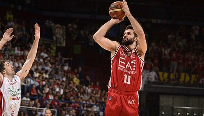 Η πρώτη Μιλάνο και οι υπόλοιποι επτά των πλέι οφ