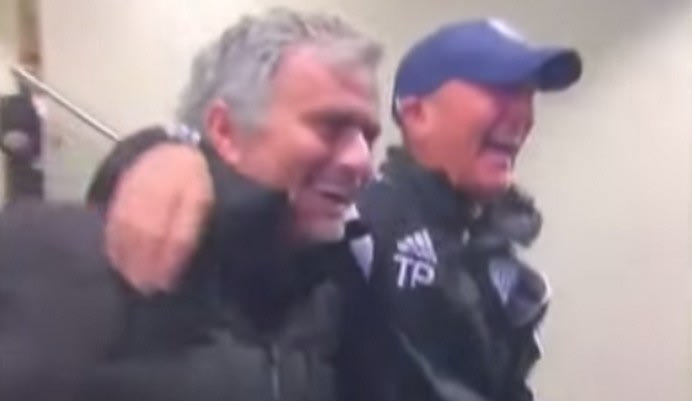 Ο θερμός εναγκαλισμός του Μουρίνιο με τον Πιούλις (VIDEO)