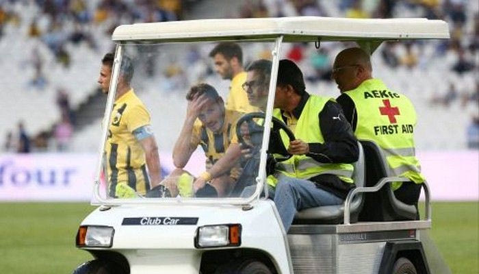 Στο πλευρό του Μπακάκη οι συμπαίκτες του (PHOTO)