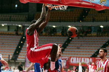 Ολυμπιακός – Πανελευσινιακός 104-55